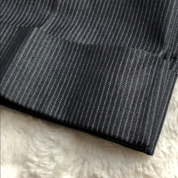 Navy Express Pinstripe Editor Crop Pant, Size 6 - Picture 4 of 7